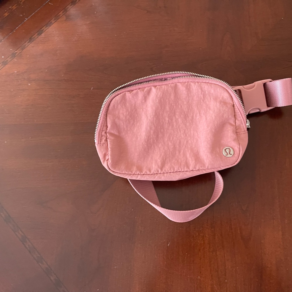 Spiced Chai OG strap Lululemon Everywhere Belt Bag
